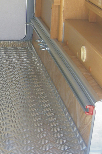 Upevňovací lišty do garáže Garage Bars