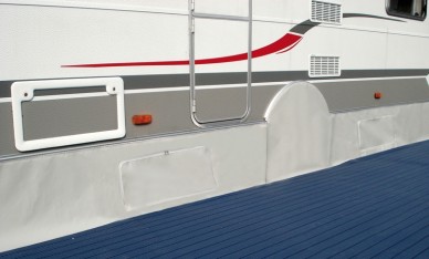 Krycí plachta podvozku s úložným prostorem 250cm